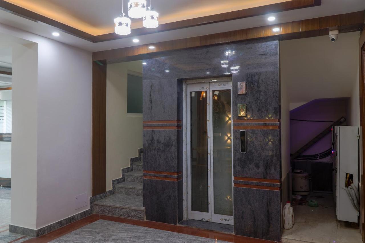 Fabhotel Star Corporate Suite Gurgaon Exterior foto