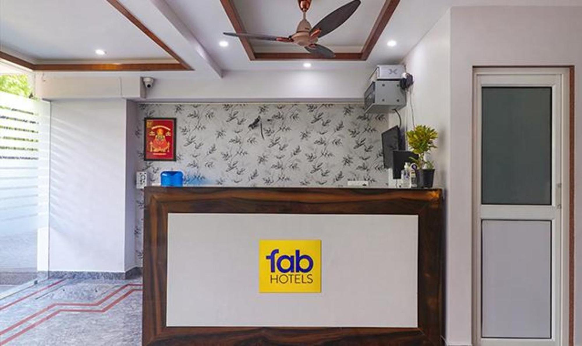 Fabhotel Star Corporate Suite Gurgaon Exterior foto